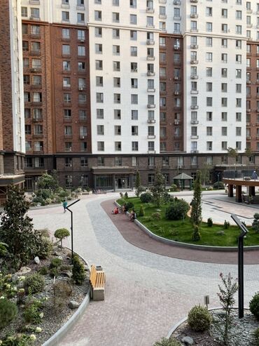 сдаю квартира аламедин: Продается 2х км кв, 2 этаж 82,6метр/кв Просторная квартира в