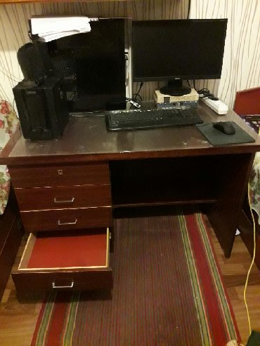 письменный стол шкаф: Компьютерный Стол, цвет - Коричневый, Б/у