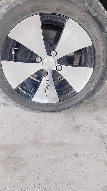 продается авто: Kia Rio üçün 14 ölçülü təkər diski və şin komplekti. Şəkillərdə — 1
