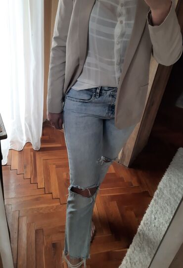 pantalone od plisa: ZARA farmerke Boyfriend svetlog teksasa. Mere: Struk poluobim 39cm