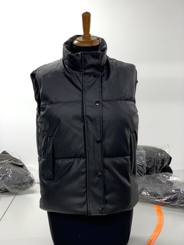куртка 48 размер: Женские жилетки осень весна и прохладные летние вечера. размеры m,s,l
