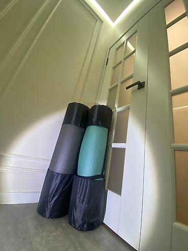 Другое для спорта и отдыха: Характеристики: • Тип: Каремат • Бренд: LI-NING • Размеры: 183*80 — 2