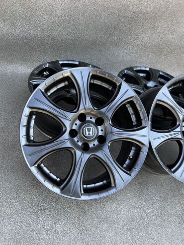 Диски: Литые Диски R 18 Комплект, отверстий - 5, Б/у — 8