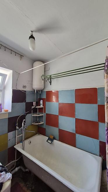 без ан: 3 комнаты, 62 м², 106 серия улучшенная, 4 этаж, Старый ремонт — 4
