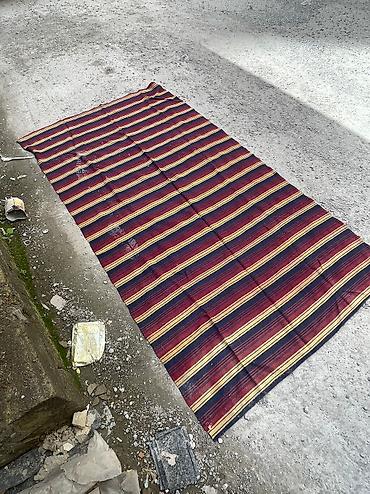 puzzle xalca: Kilim qedimi olculeri 2.40 sm 1.30 sm Videosu tam var gondere bilerem — 3