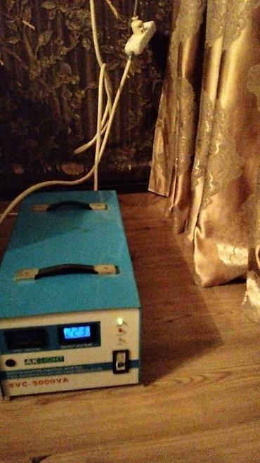12 voltu 220 volta çeviren: AK LIGHT SVC-5000VA — tam avtomatik AC gərginlik tənzimləyicisi — 2