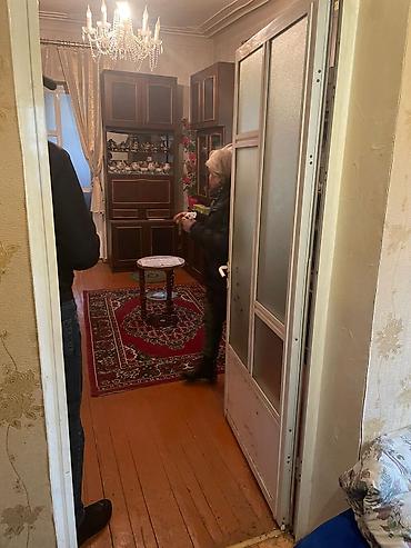 Mənzillər: Bakı, Qaraçuxur qəs., 3 otaqlı, Köhnə tikili, m. Neftçilər, 70 kv. m — 4