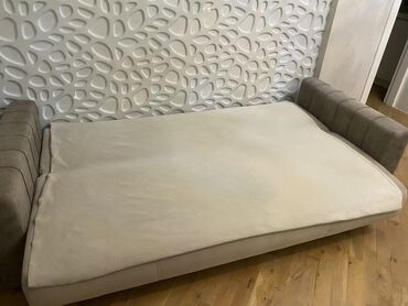 Divanlar: Divan, İşlənmiş, Açılan, Çatdırılma yoxdur