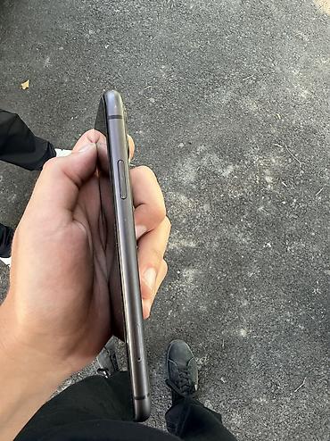 xiaomi mix fold 4: IPhone 11, 64 GB — 6