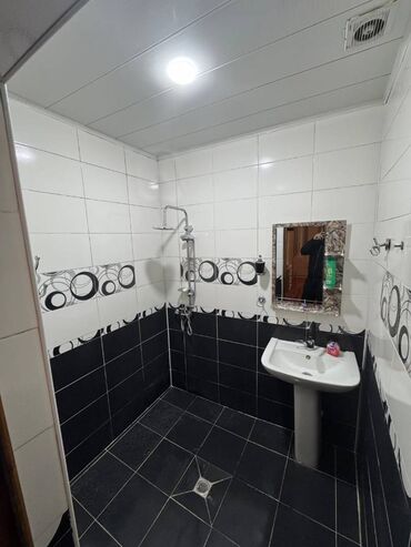 Uzunmüddətli kirayə mənzillər: Neapol dairesi,Afrodita sadliq sarayinin yanı,12 mərtəbəli — 10