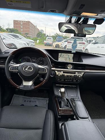Lexus: Lexus ES: 2017 г., 2.5 л, Вариатор, Гибрид, Седан — 13