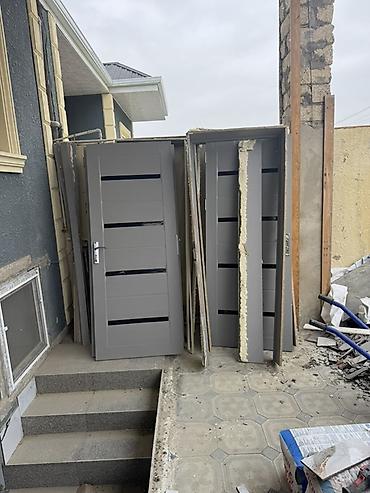 qapi demir qapi seyf qapi: Metal və PVC qapılar – komplekt - Rəng: boz (metal qapılar), ağ (PVC — 1