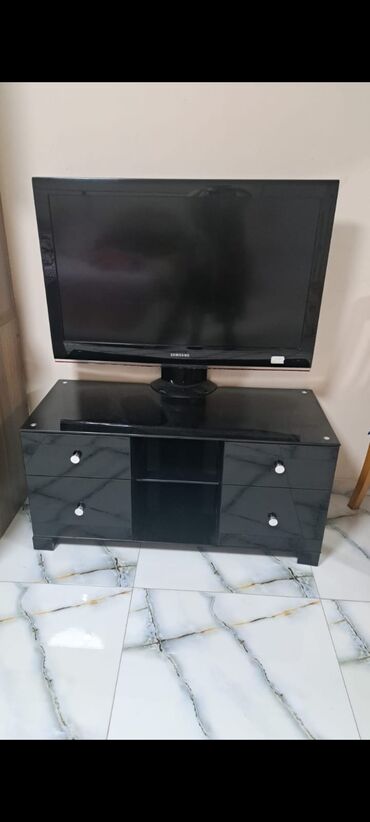 tv monitor: Tv stend 50 azn telvizor 100 azn