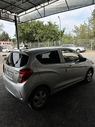 spark 7: Chevrolet Spark: 2017 г., 1 л, Вариатор, Бензин, Хэтчбэк — 4