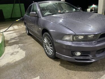 Mitsubishi: Mitsubishi Galant: 2002 г., 2 л, Механика, Газ, Седан