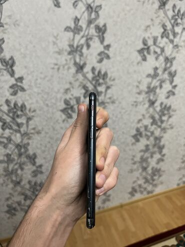 Apple iPhone: IPhone SE 2020, 64 GB, Qara, Barmaq izi — 8