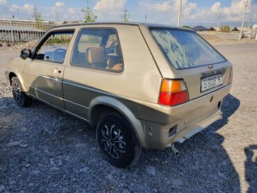 Volkswagen Golf: 1989 г., 1.3 л, Механика, Бензин, Хэтчбэк