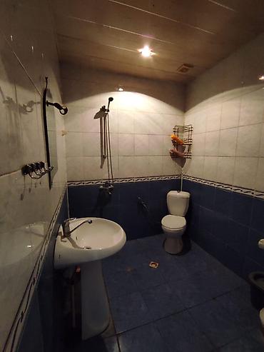 Mənzillər: Menzil yeni tikili binada yerleşir orta temirli 1 otaqdan 3 otağa — 5