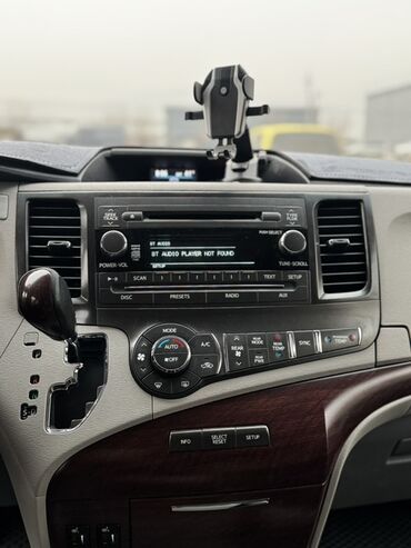 Toyota: Toyota Sienna: 2013 г., 3.5 л, Автомат, Бензин, Минивэн — 12