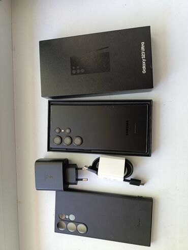 самсунг 73: Samsung Galaxy S23 Ultra, Б/у, 256 ГБ, цвет - Черный, 2 SIM
