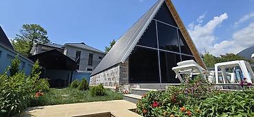 Günlük kirayə evlər: Qəbələ dağ mənzərəli A-frame villası – xüsusi həyətyanı sahə və şəxsi — 23