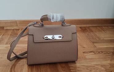 biserna torbica: Shoulder bag