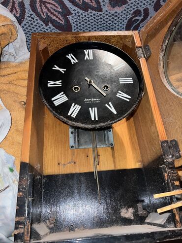 Ev saatları: Saat. Kicik satlarin iksiide islekdir. Boyuk ve qol saati islemir ama — 11