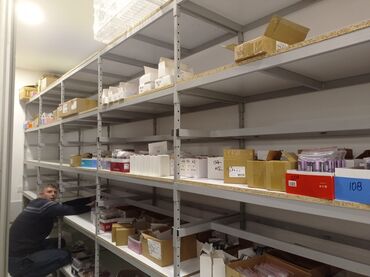 Rəf vitrinləri: Metaldan stelajlar (sifarişlə) Qiymət təxmini qoyulub bir metrə — 7