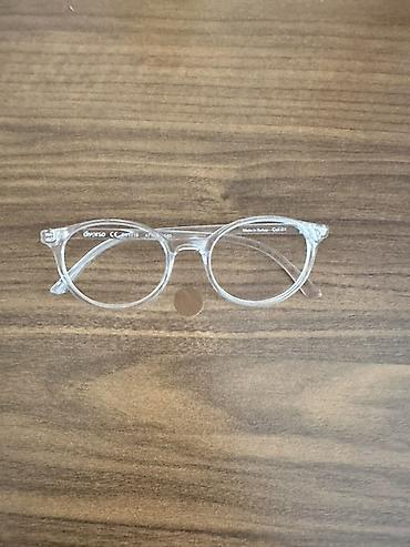 optik eynək modelləri: Şəffaf çərçivəli eynək çərçivəsi Şüşəsiz eynək çərçivəsi TÜRKİYE — 1