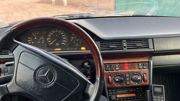 Mercedes-Benz: Mercedes-Benz E-Class: 1995 г., 3.2 л, Автомат, Газ, Седан at lalafo.kg — 9 Mercedes-Benz: Mercedes-Benz E-Class: 1995 г., 3.2 л, Автомат, Газ, Седан — 9
