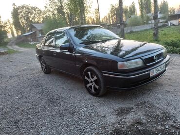 машны: Opel Vectra: 1994 г., 1.8 л, Механика, Бензин, Седан