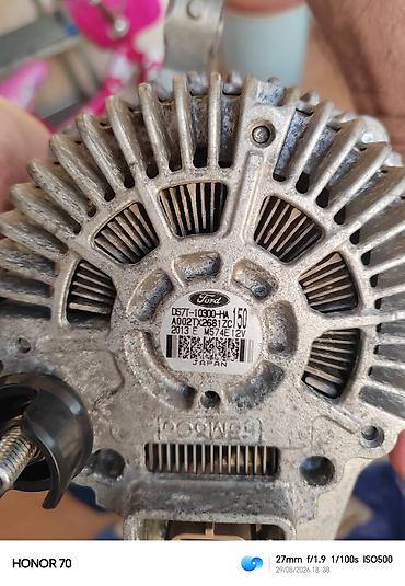 generator 8 kva: Ford orijinal generator (alternator) - Brend: Ford (etiket üzərində) — 3