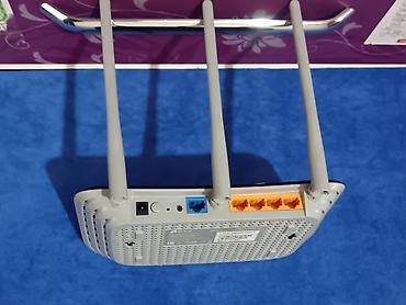 Модемы и сетевое оборудование: Wi‑Fi роутер TP‑Link (серия Archer/серый низ, глянцевая чёрная крышка — 2