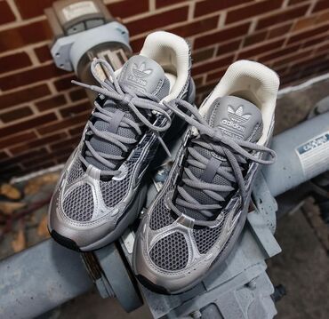 Кроссовки и спортивная обувь: Adidas Ozmillen Uni из USA новые . Размер us 8,0 (40р) маломерят как
