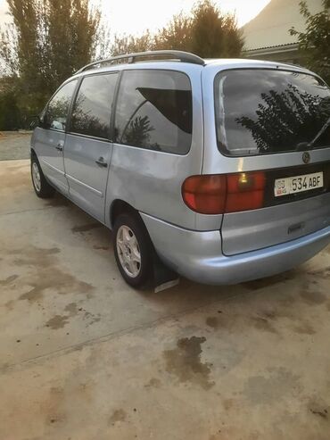 глушитель гольф 4 2.0 бензин: Volkswagen Sharan: 1998 г., 2 л, Механика, Бензин, Вэн/Минивэн