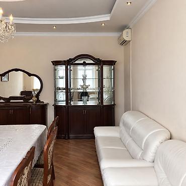 30000сом квартира: 350 м², 6 комнат и более, ул. Карла Маркса — 3