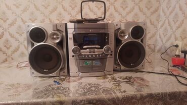 Техника для кухни: LG mini audio sistemi – stereo mərkəz Xüsusiyyətlər: - İki ədəd ayrı