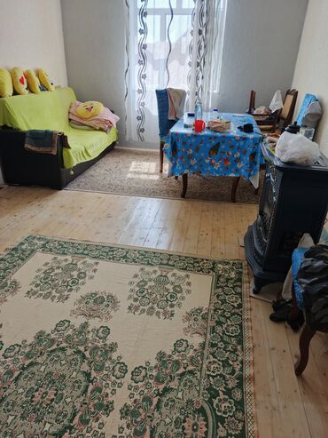 Продажа домов: 4 комнаты, 100 м², Нет кредита, Средний ремонт