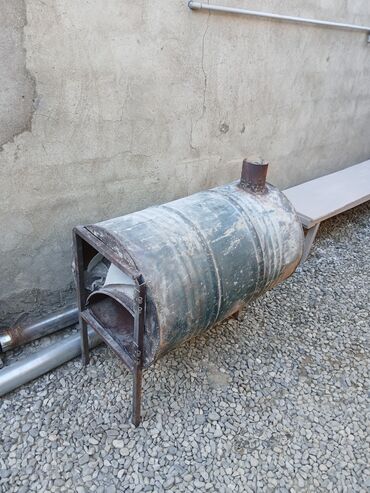 Toy paltarları və aksesuarları: Salam soba satılır zeng vurun zehmet olmasa