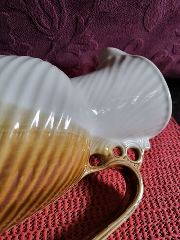 Čajnici: Bokal nov Zajecar porcelan. 70te. Bokal je radila i fena — 8
