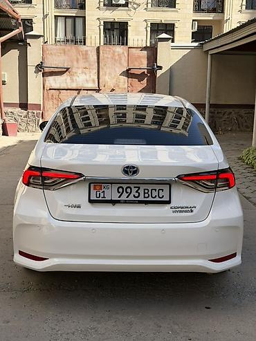 rd 1: Toyota Corolla: 2022 г., 1.8 л, Вариатор, Гибрид, Седан — 3