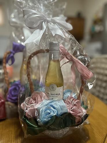 Šminka: Prodajem novu robu za bilo kakvu informaciju javite se — 50