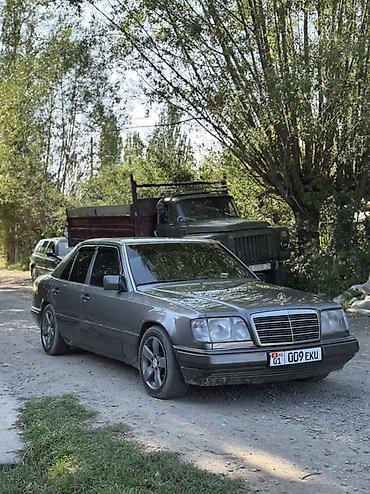 салон мерседес 124: Mercedes-Benz W124: 1992 г., 2.2 л, Механика, Бензин, Седан — 2