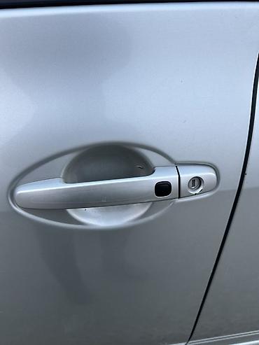 Toyota: Toyota Auris: 2008 г., 1.6 л, Робот, Бензин, Хэтчбэк — 5