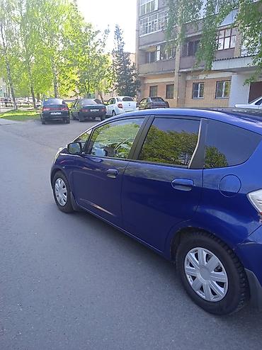 70 сом: Honda Jazz: 2009 г., 1.3 л, Автомат, Бензин, Хетчбек — 6