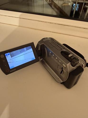 sony 1: Продаю видео камеру Sony, все работает Видеокамера Sony Handycam — 3