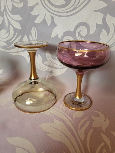 Čaše: Case nove,vintaz za dvoje za poslastice. Case u dve boje,komplet — 6