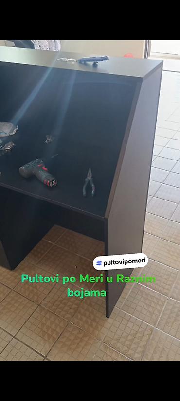 Stolovi: -Pult 13 se moze izraditi od materijala kao sto su Univer, medijapan — 4