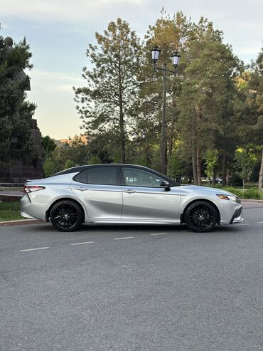 Toyota: Toyota Camry: 2021 г., 2.5 л, Автомат, Бензин, Седан