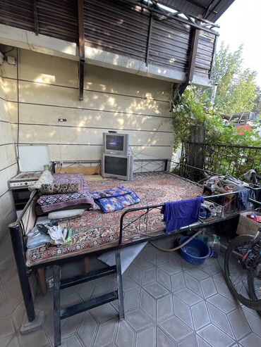 продам бильярдный стол: Тапчан 315 x 250 x Металл